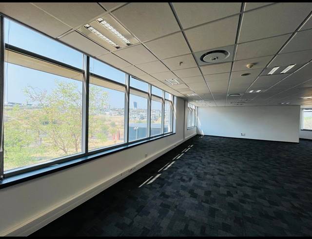 1,200M² OFFICE TO LET IN WATERFALL